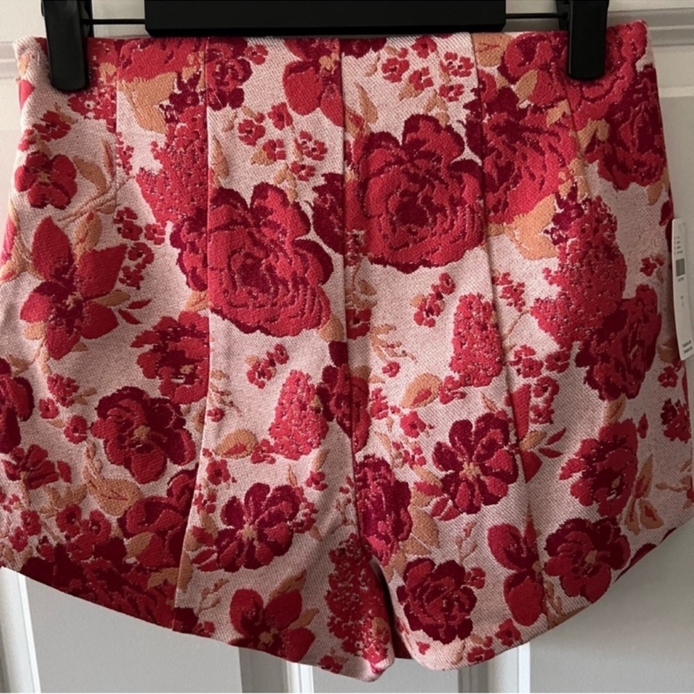 New Maeve Floral Jacquard Mini Shorts in Pink size 4 - Picture 7 of 10